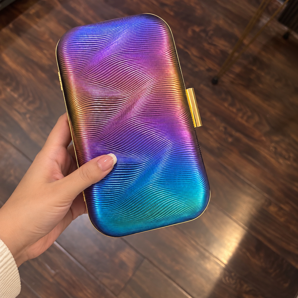 The Splish Splash Clutch